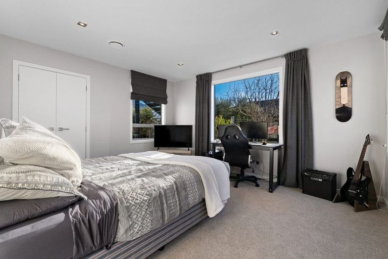 Photo of property in 10 Sunnyside Lane, Wanaka, 9305