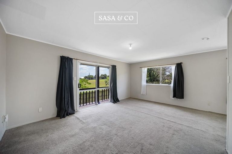 Photo of property in 2/6 Bundena Place, Clendon Park, Auckland, 2103