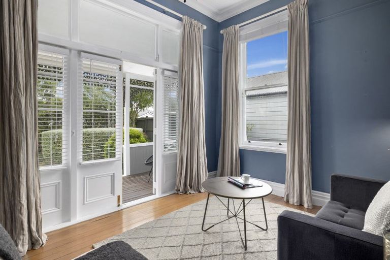 Photo of property in 91 Tomahawk Road, Andersons Bay, Dunedin, 9013