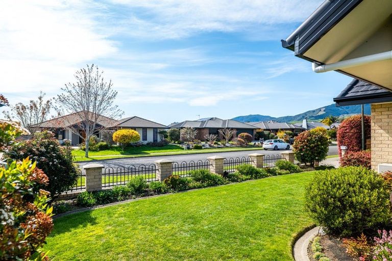 Photo of property in 13 Kendall View, Stoke, Nelson, 7011