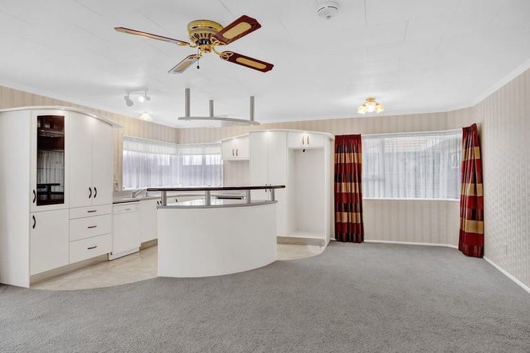 Photo of property in 5a Surrey Street, Hawera, 4610