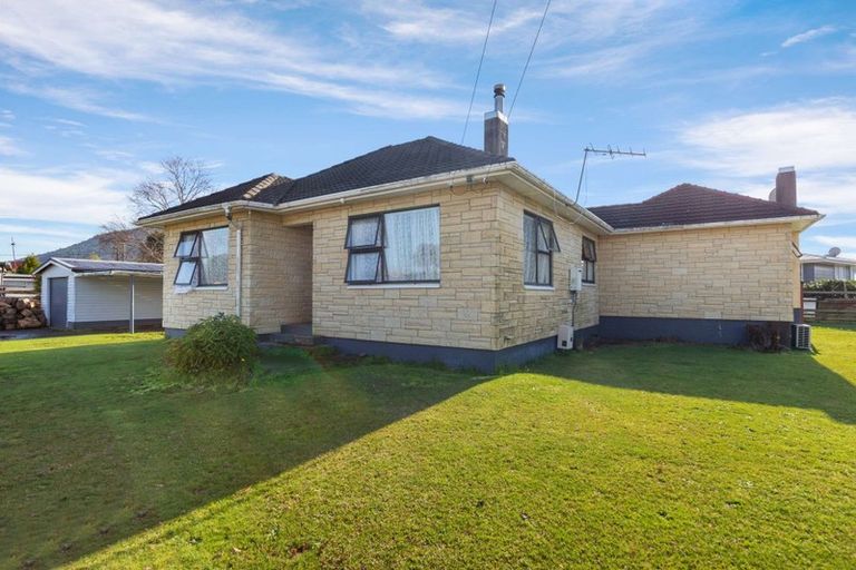 Photo of property in 4 Karenga Street, Koutu, Rotorua, 3010
