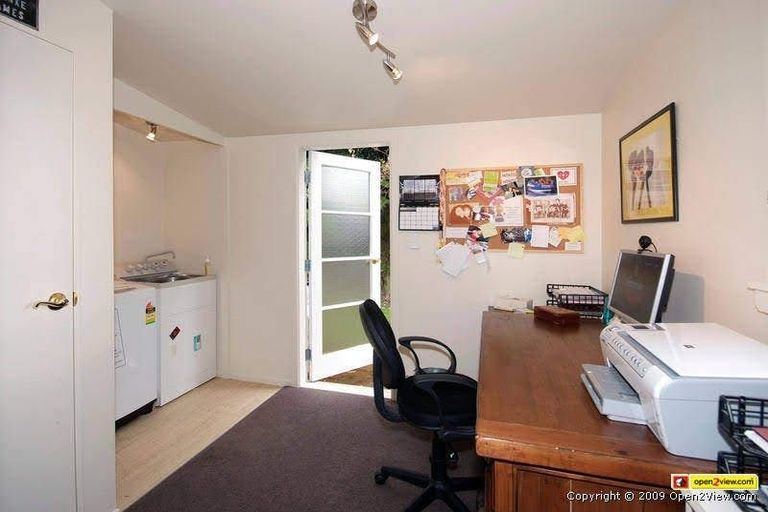 Photo of property in 24 Phillip Street, Johnsonville, Wellington, 6037