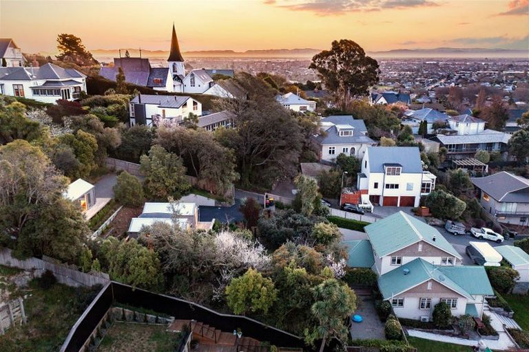 Photo of property in 11 Merlewood Avenue, Cashmere, Christchurch, 8022