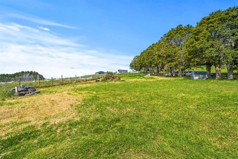 Photo of property in 22 Pataua Road North, Whareora, Whangarei, 0175