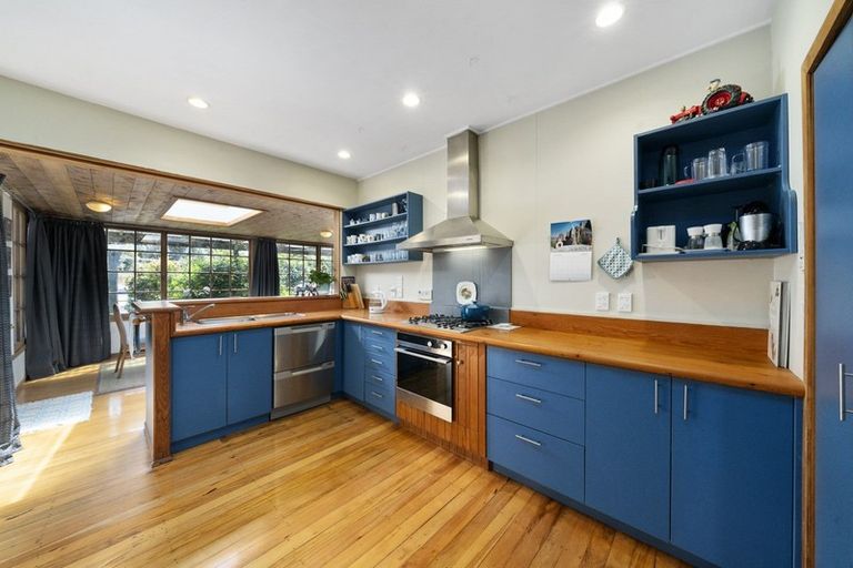 Photo of property in 34 Bluegum Road, Paraparaumu Beach, Paraparaumu, 5032