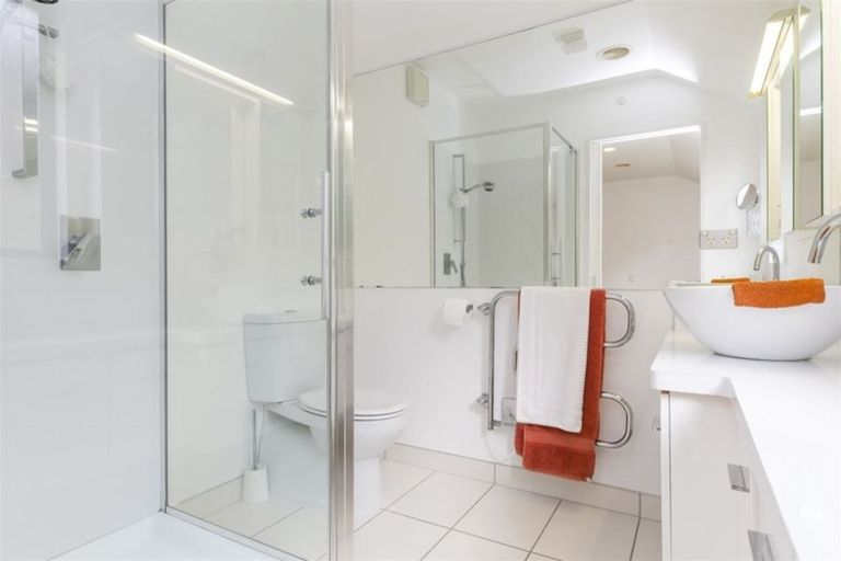 Photo of property in 19a Ngatoto Street, Khandallah, Wellington, 6035