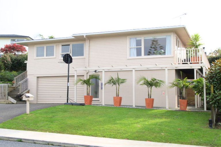 Photo of property in 2/63 Alexander Street, Cockle Bay, Auckland, 2014