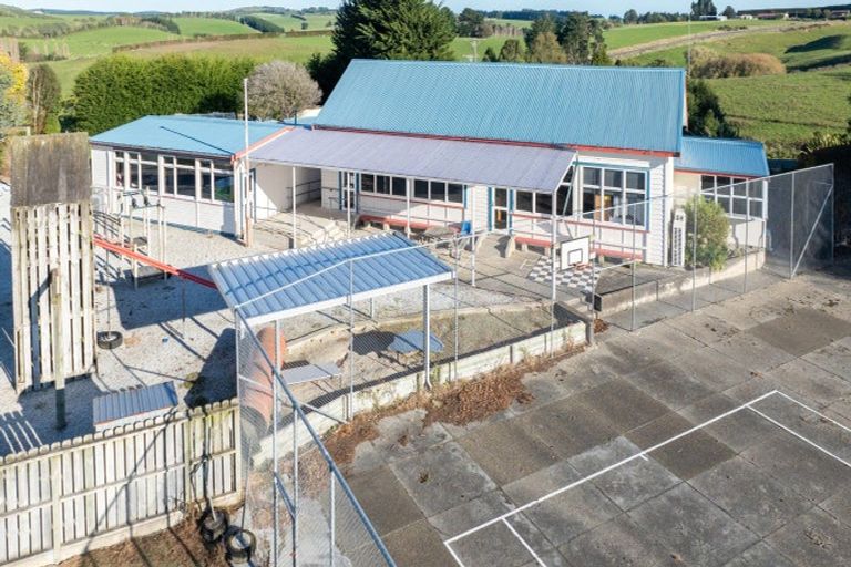 Photo of property in 22 Glenham School Road, Glenham, Wyndham, 9891