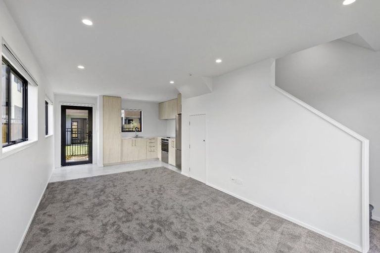 Photo of property in 3/15 Biddle Crescent, Taita, Lower Hutt, 5011