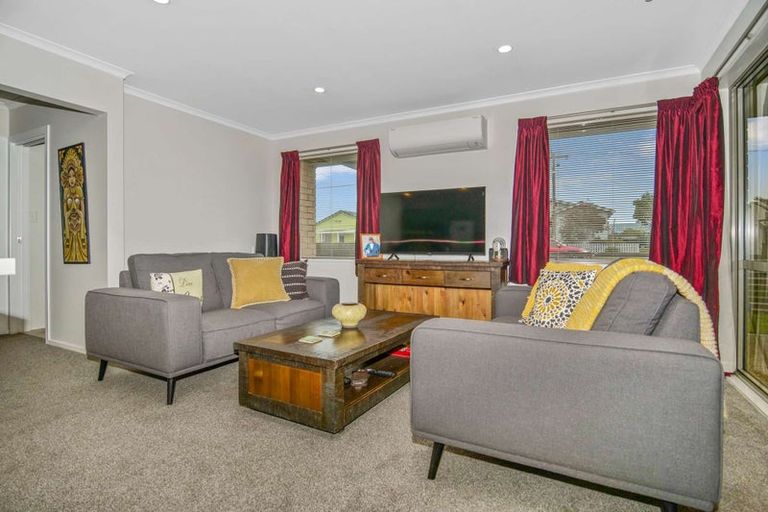 Photo of property in 15 Queen Street, Westport, 7825