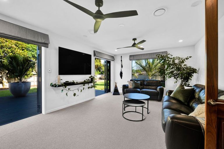 Photo of property in 5-7 Adam Lile Drive, Highlands Park, New Plymouth, 4312