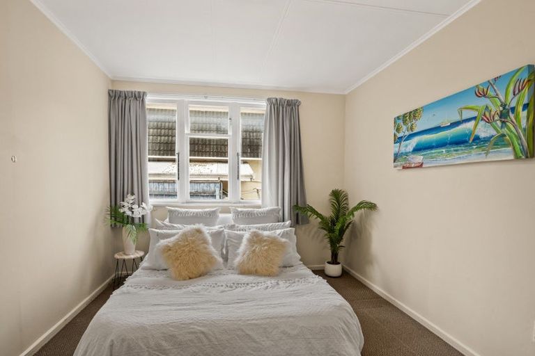 Photo of property in 1/5 Kowhai Street, Naenae, Lower Hutt, 5011