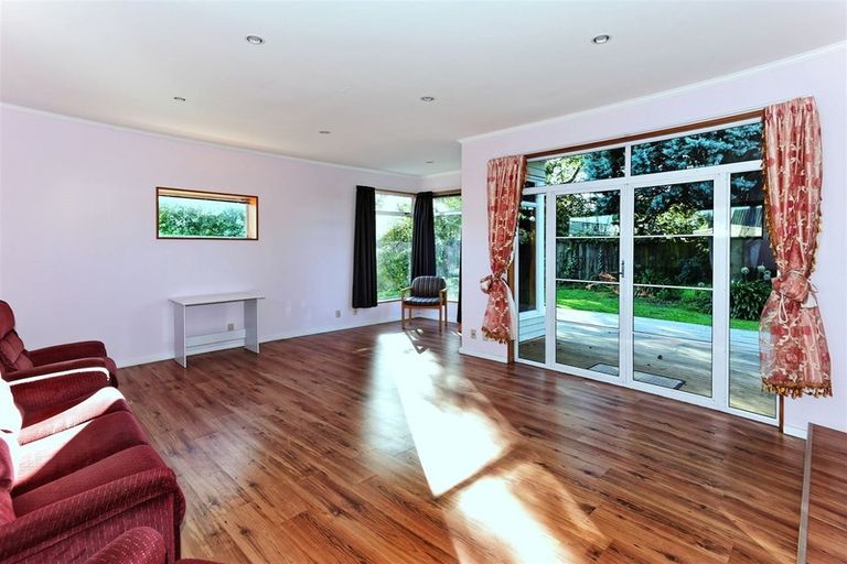 Photo of property in 9 Gibson Drive, Hornby, Christchurch, 8042