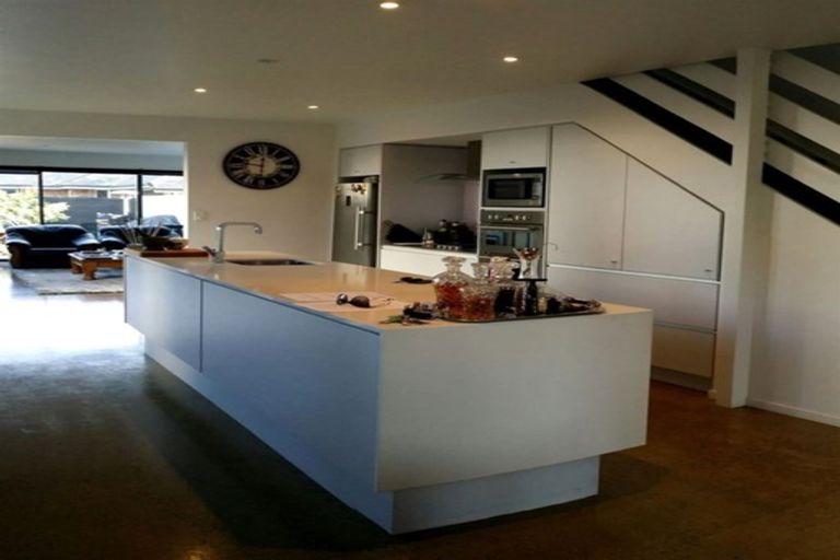 Photo of property in 2/235 Lincoln Road, Addington, Christchurch, 8024