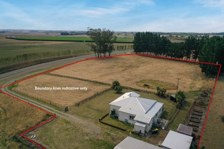 Photo of property in 879 Timaru-pareora Highway, Pareora, 7971