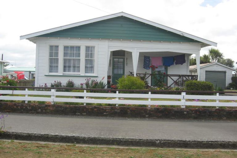 Photo of property in 54 Tyndall Street, Pahiatua, 4910