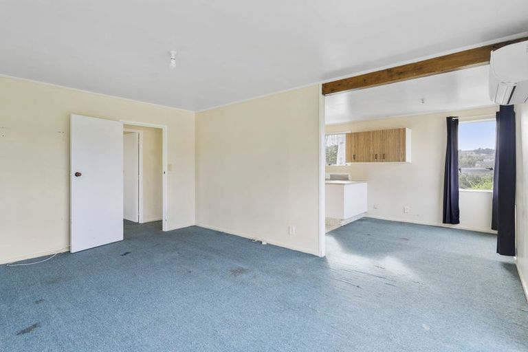 Photo of property in 18 Chislehurst Street, Henderson, Auckland, 0612