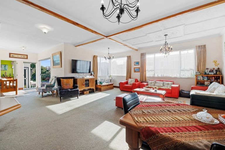 Photo of property in 24 Richmond Street, Fitzroy, New Plymouth, 4312