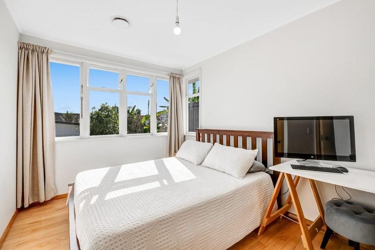 Photo of property in 38 Puriri Street, Helensville, 0800