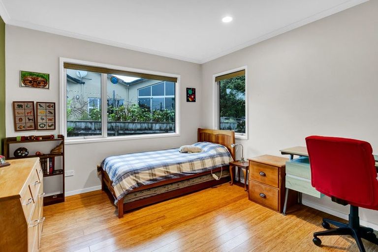 Photo of property in 74 Wairau Road, Oakura, 4314