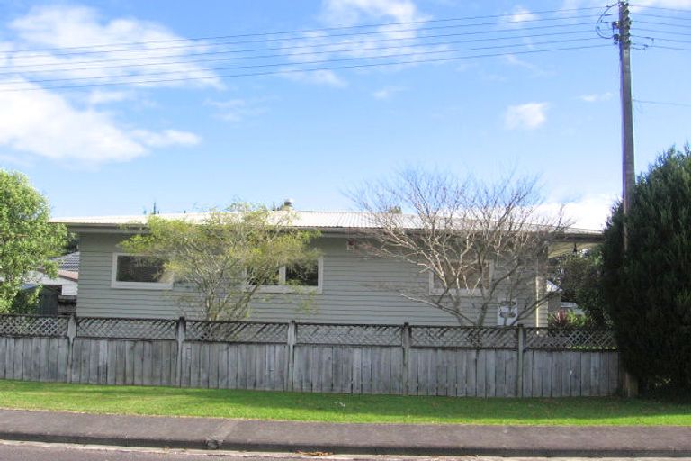 Photo of property in 2a Barberry Lane, Te Atatu Peninsula, Auckland, 0610