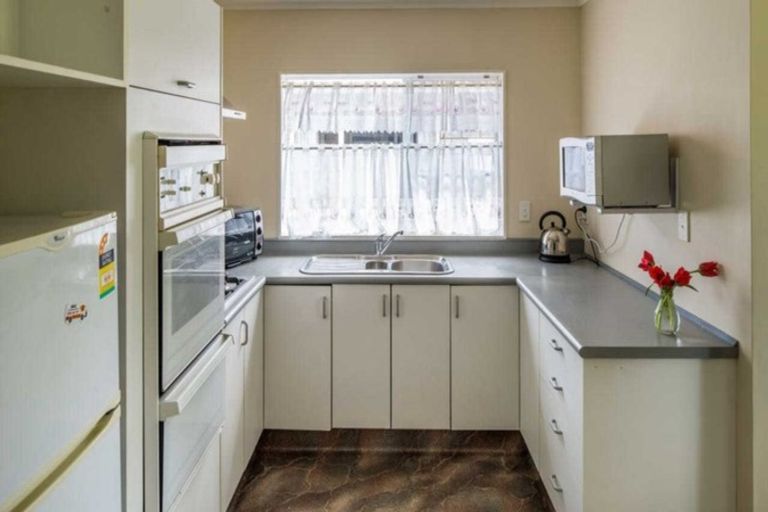 Photo of property in 11 Manly Garden, Paraparaumu Beach, Paraparaumu, 5032