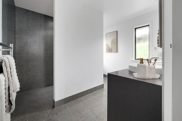 Photo of property in 66 Palliser Drive, Huntington, Hamilton, 3210