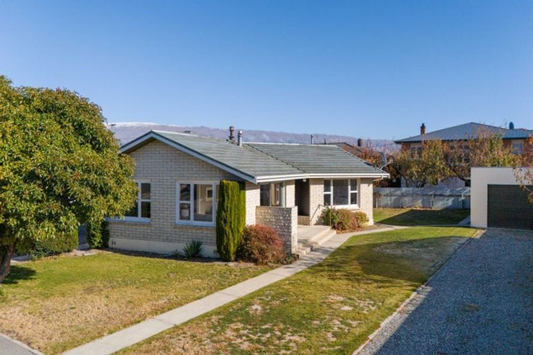 Photo of property in 14 Fox Street, Alexandra, 9320