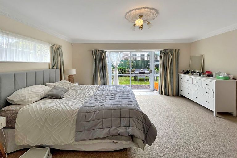 Photo of property in 126 John F Kennedy Drive, Milson, Palmerston North, 4414