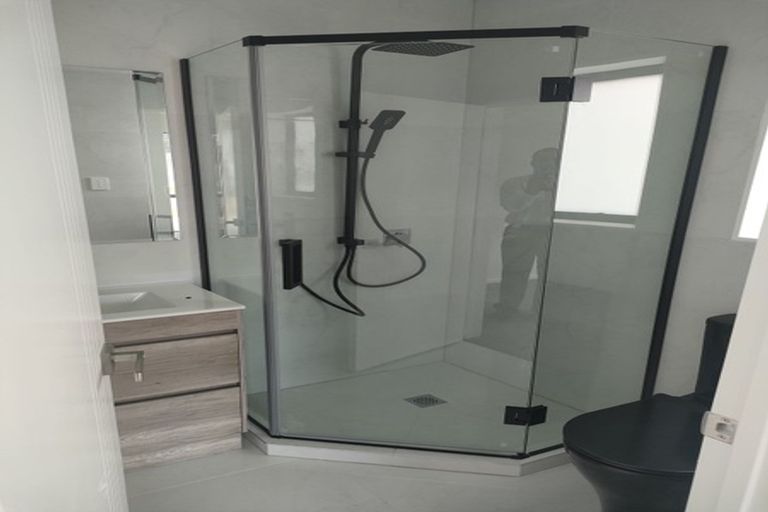 Photo of property in 12 Taupata Lane, Helensville, 0800