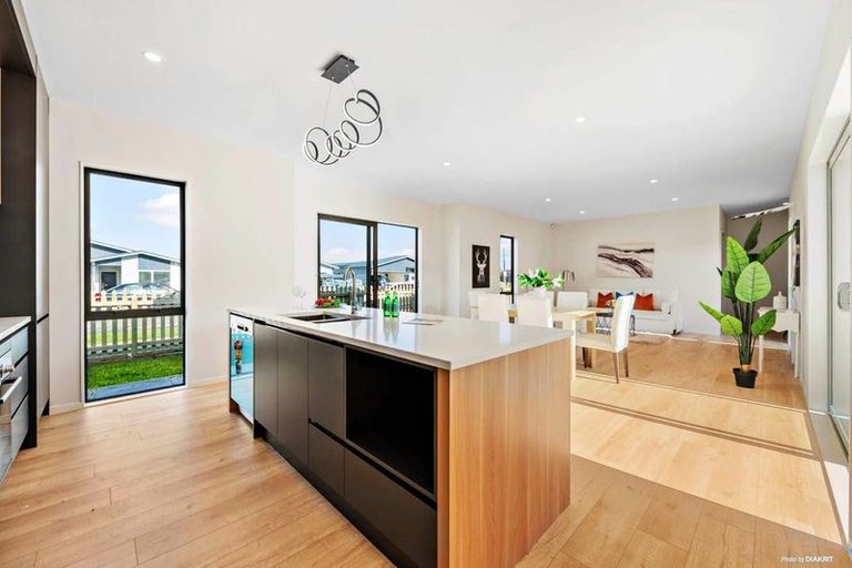 Photo of property in 1 Creswell Lane, Papakura, 2110