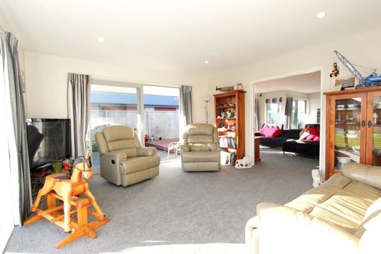 Photo of property in 6 Jacqueline Drive, West Melton, 7618