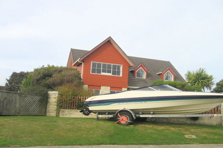 Photo of property in 9 Pendeen Place, Camborne, Porirua, 5026