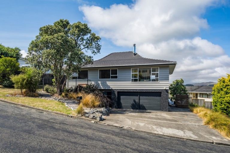 Photo of property in 13 Truro Road, Camborne, Porirua, 5026