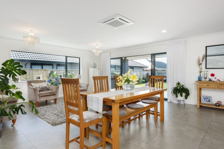 Photo of property in 123 Palm Springs Boulevard, Papamoa Beach, Papamoa, 3118