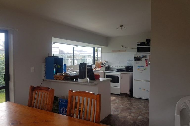 Photo of property in 17 Barbara Grove, Papamoa Beach, Papamoa, 3118