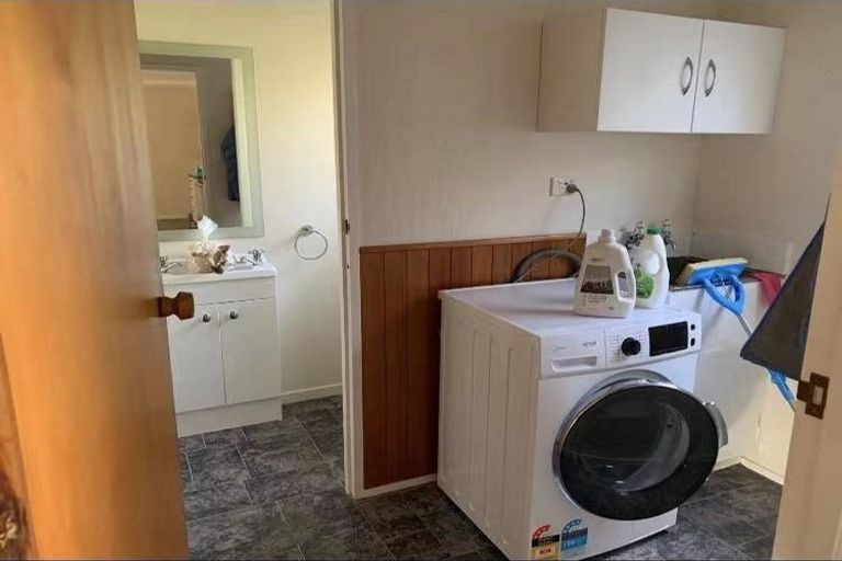 Photo of property in 75 Omapere Street, Whitby, Porirua, 5024