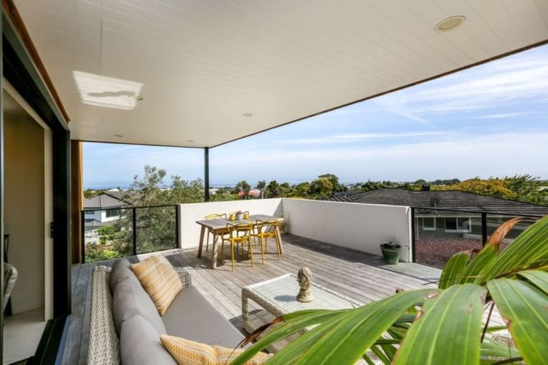 Photo of property in 45a Paynters Avenue, Strandon, New Plymouth, 4312