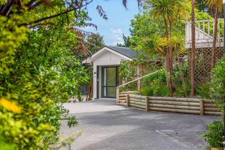 Photo of property in 25 Postgate Drive, Whitby, Porirua, 5024