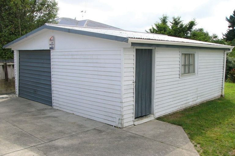 Photo of property in 56 Southsea Crescent, Silverdale, Hamilton, 3216