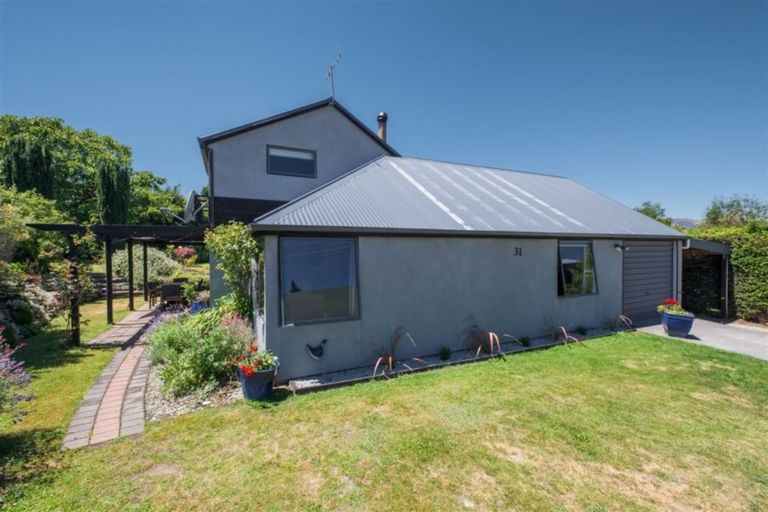 Photo of property in 31 Lakeview Terrace, Lake Hawea, Wanaka, 9382