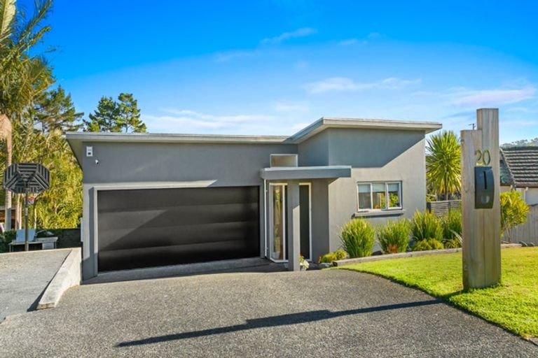 Photo of property in 20 Admirals Court Drive, Greenhithe, Auckland, 0632