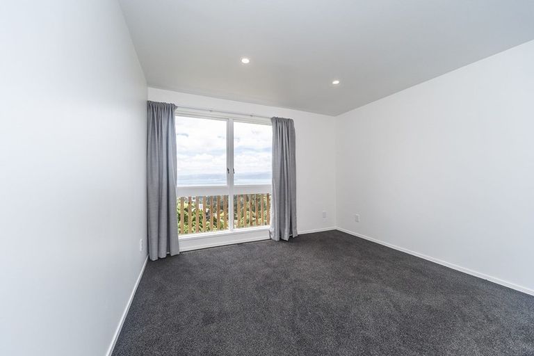 Photo of property in 43a Harbour View Road, Northland, Wellington, 6012