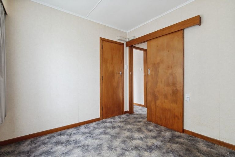 Photo of property in 2 Whakawhiti Street, Marfell, New Plymouth, 4310