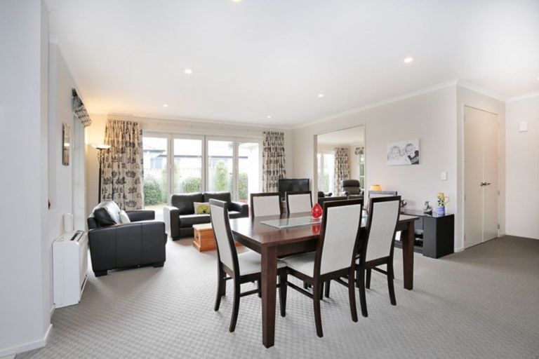 Photo of property in 10 Northside Drive, Waikiwi, Invercargill, 9810