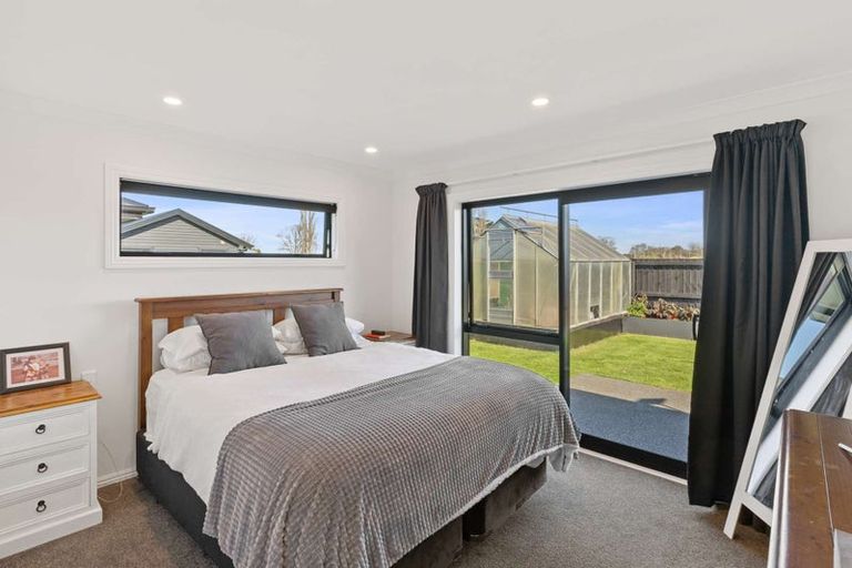 Photo of property in 44 Mcquillan Avenue, Woodend, 7610