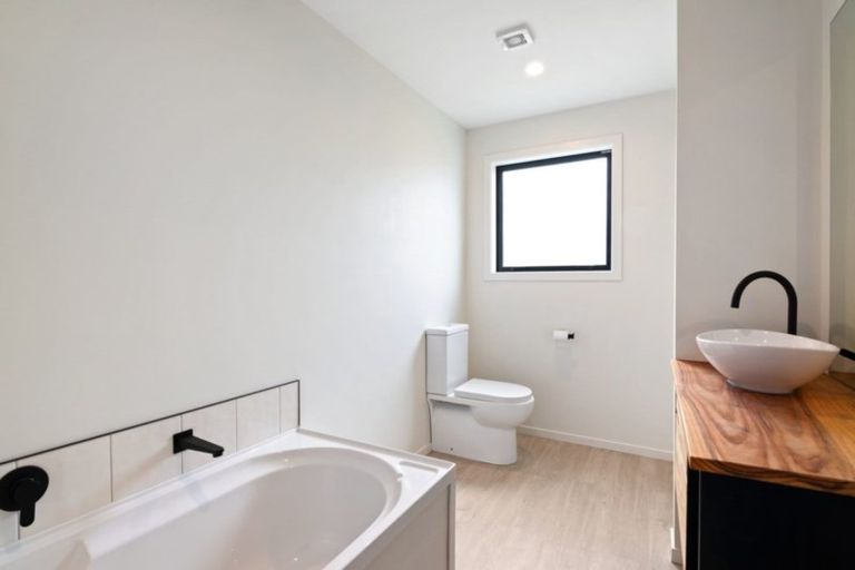 Photo of property in 27 Heemskerck Place, Britannia Heights, Nelson, 7010