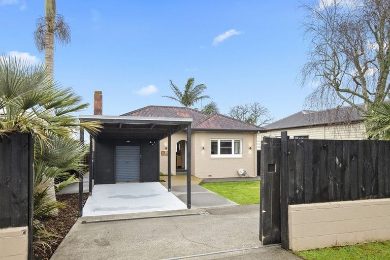 Photo of property in 247 Victoria Street West, Pukekohe, 2120