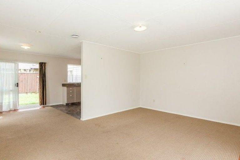 Photo of property in 15 Leander Place, Milson, Palmerston North, 4414